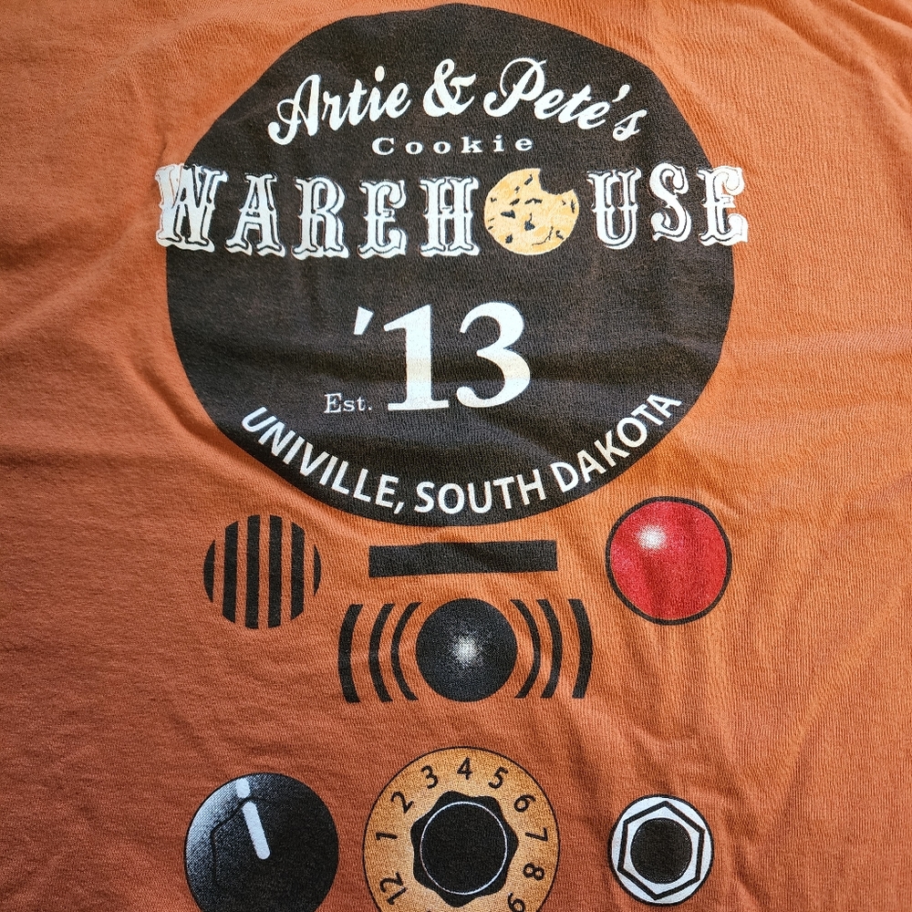 WAREHOUSE 13 Eddie McClintock Designed Men's XL Tshirt